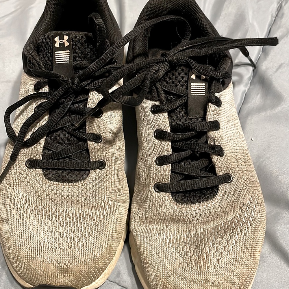UA Sneakers